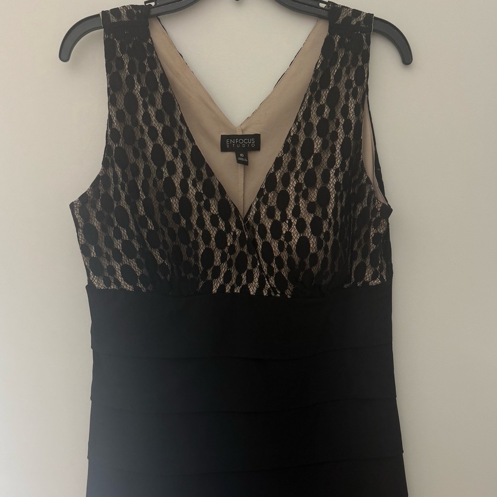 Black and Beige Sleeveless Dress by En Focus